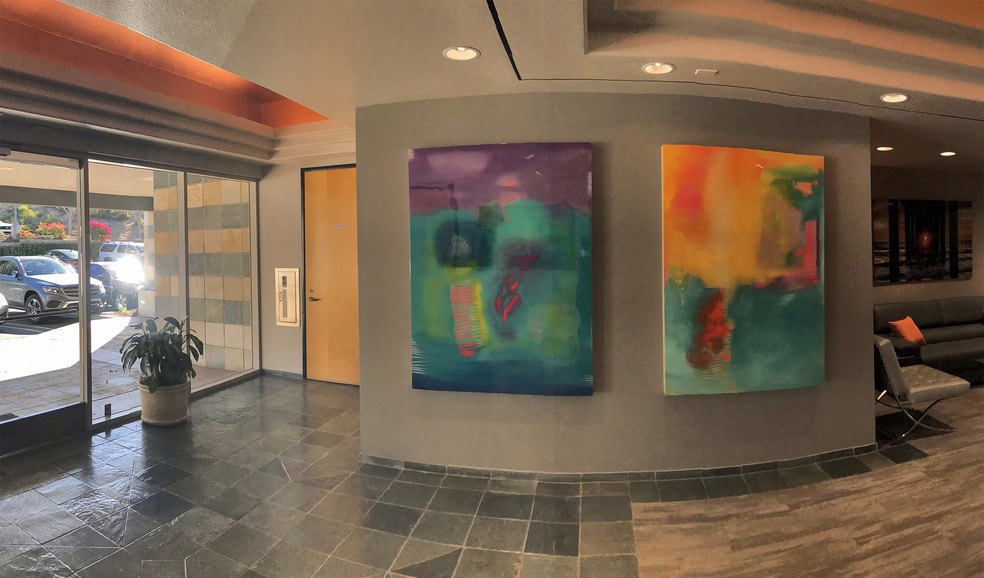 450 S Melrose Dr, Vista, CA à louer - Hall d’entrée - Image 3 de 29