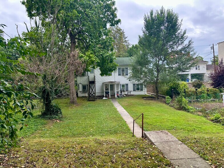 419 Summit Ave, Hagerstown, MD à vendre - Photo du bâtiment - Image 2 de 4