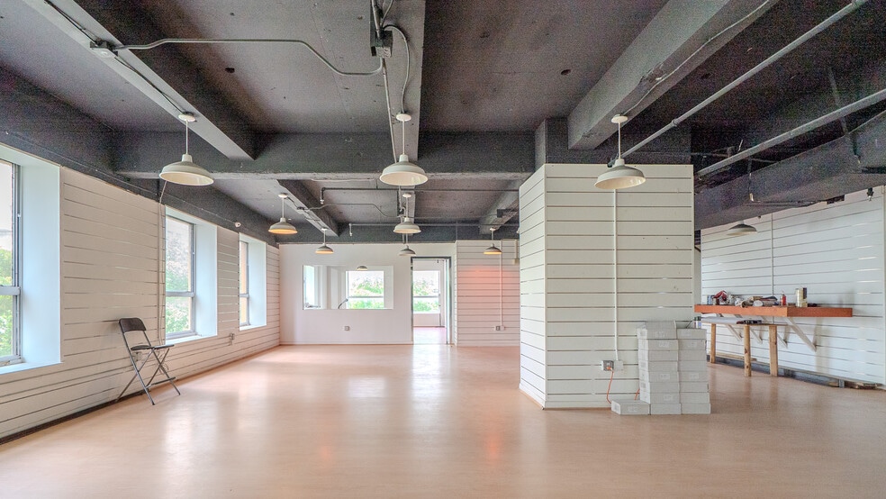 168 SE 1st St, Miami, FL for lease - Interior Photo - Image 3 of 117