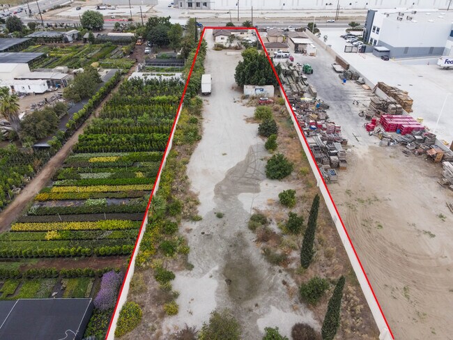 Plus de détails pour 16569 Slover Ave, Fontana, CA - Terrain à vendre