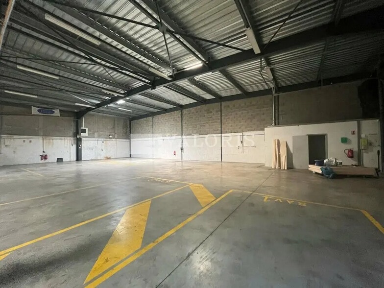 Flex dans Saint-Priest à louer - Photo intérieure - Image 2 de 3