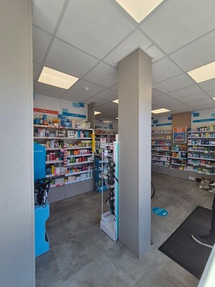 35 Upper Aughton Rd, Southport for sale - Interior Photo - Image 2 of 4