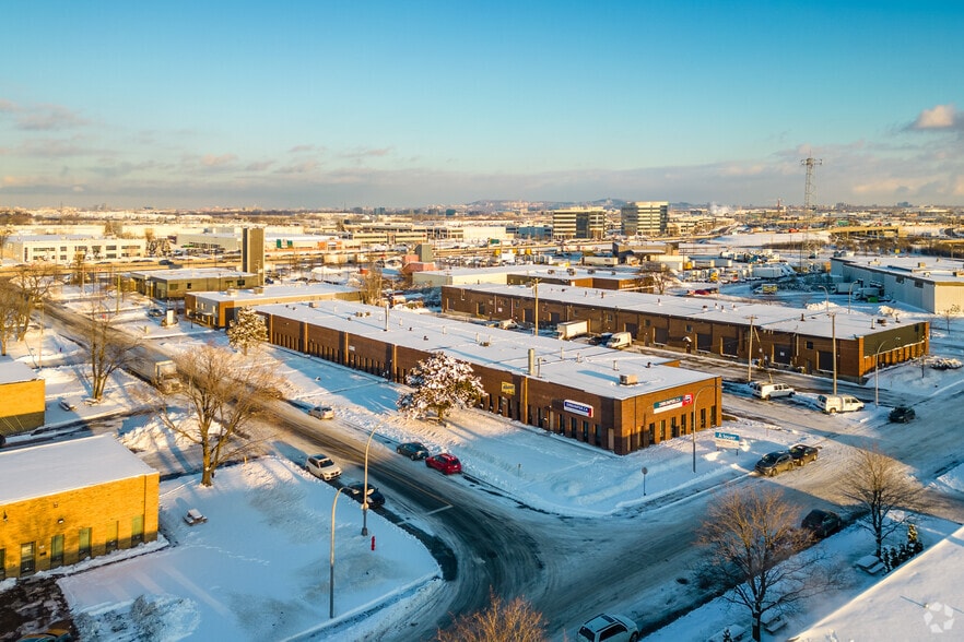 5610-5660 Ch Bois-Franc, Montréal, QC for lease - Aerial - Image 2 of 7