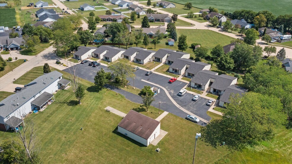 111 Bannon Dr, Dwight, IL à vendre - Photo du bâtiment - Image 2 de 21