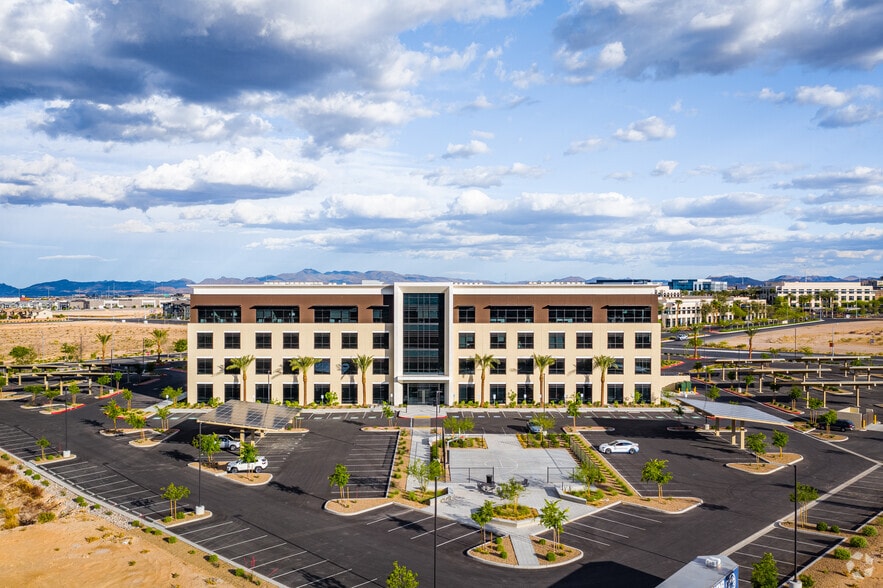 8400 W Sunset Rd, Las Vegas, NV for lease - Building Photo - Image 2 of 5