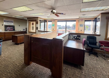 328 N 76th St, Milwaukee, WI for sale - Interior Photo - Image 3 of 8