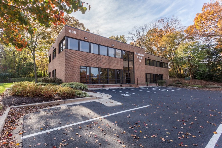 838 Ritchie Hwy, Severna Park, MD à louer - Photo principale - Image 1 de 3