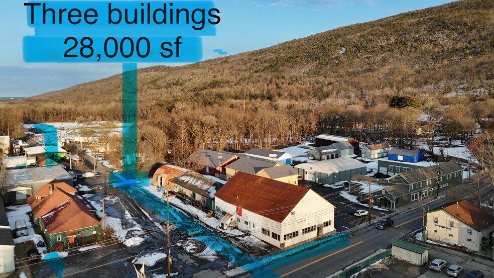 212 Canal St, Ellenville, NY à louer - Photo du bâtiment - Image 1 de 17