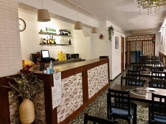 Plus de détails pour Commerce de détail à louer