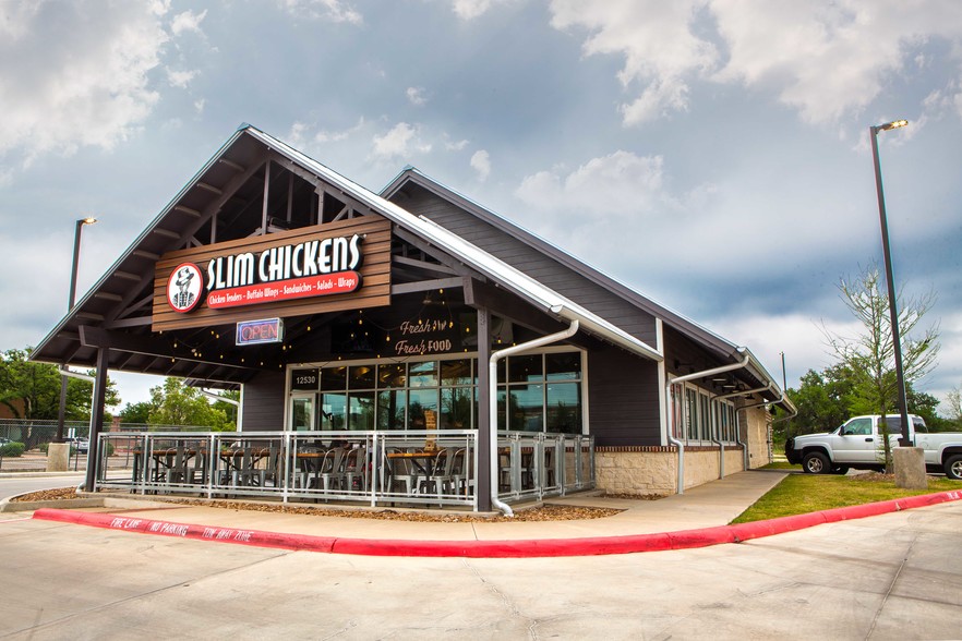 12530 Bandera Rd, Helotes, TX à louer - Photo du bâtiment - Image 2 de 7