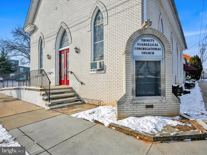 100 New Haven St, Mount Joy, PA à louer - Photo du bâtiment - Image 3 de 43