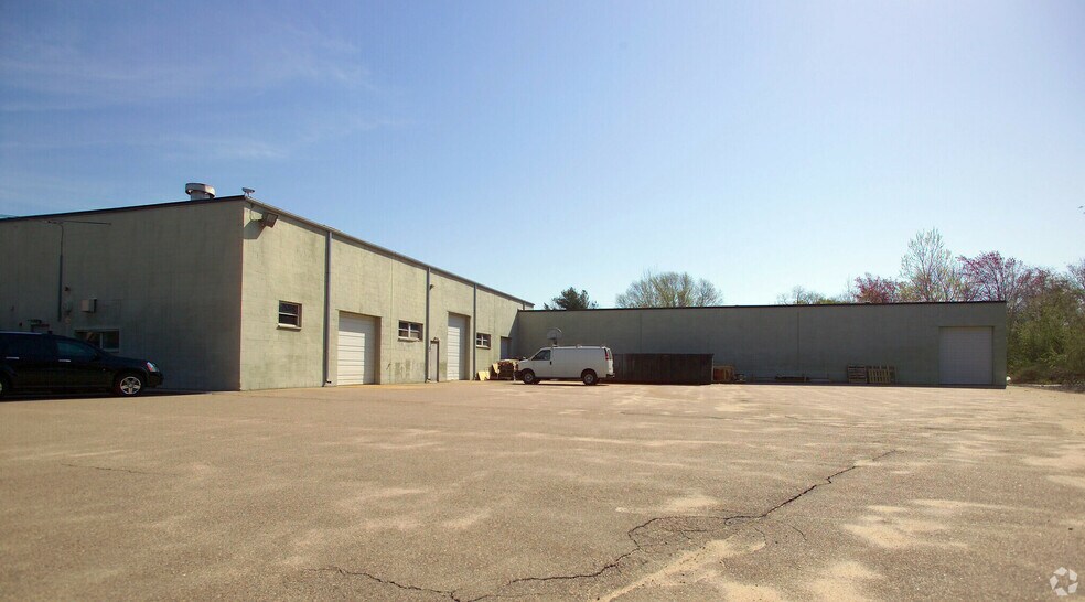 44 Industrial Way, Norwood, MA à louer - Photo du bâtiment - Image 2 de 14