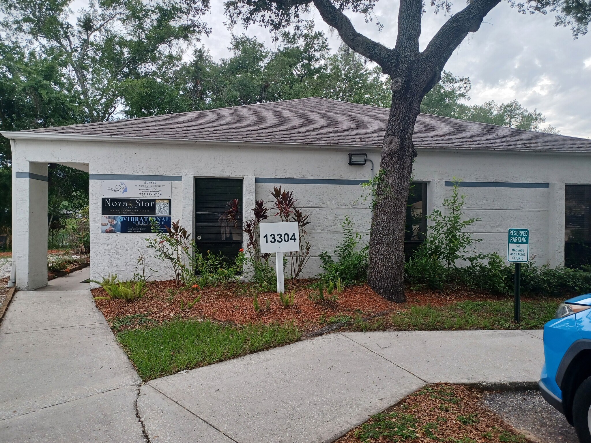 13304 Winding Oak Ct, Tampa, FL à louer Photo du bâtiment- Image 1 de 18