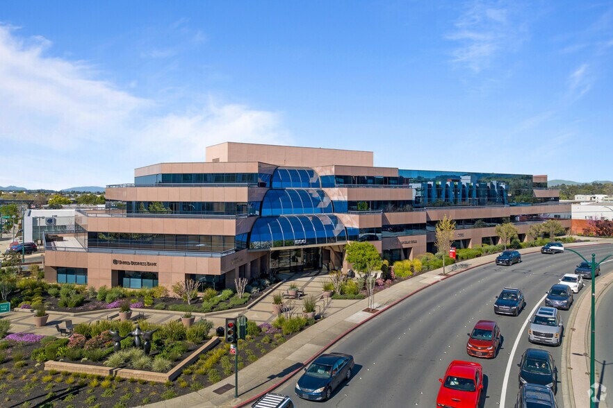 500 Ygnacio Valley Rd, Walnut Creek, CA à louer - Photo principale - Image 1 de 13