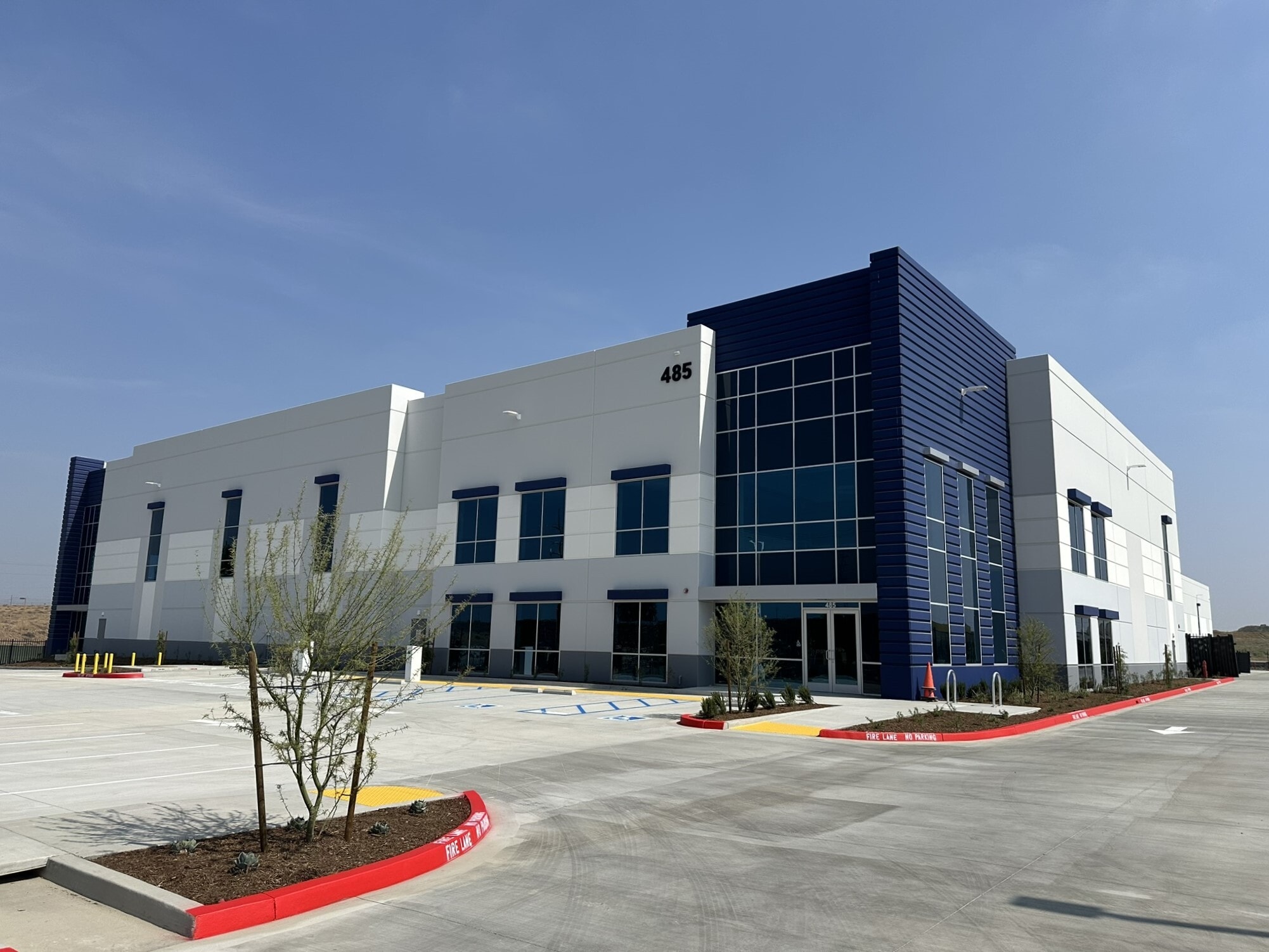 485 E Santa Ana Ave, Bloomington, CA for lease Primary Photo- Image 1 of 12