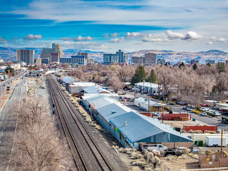 2495 Dickerson Rd, Reno, NV à vendre - Photo du bâtiment - Image 3 de 10