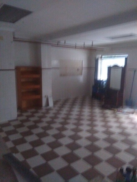 Commerce de détail dans Cáceres, Cáceres à louer - Photo du bâtiment - Image 2 de 8