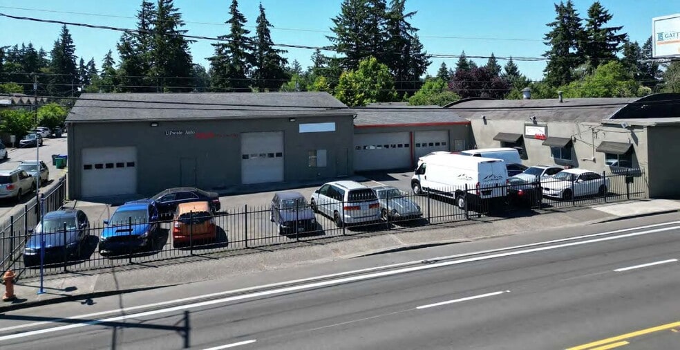 11846 SE Stark St, Portland, OR for sale - Building Photo - Image 2 of 6