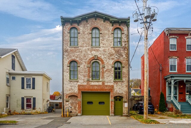 85 Hone St, Kingston, NY à vendre Photo principale- Image 1 de 25