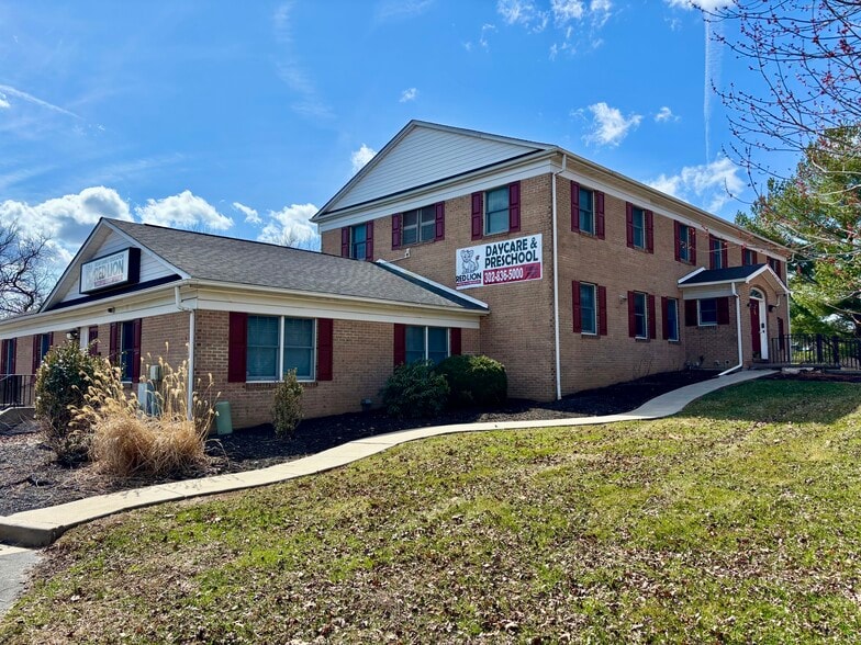 2884 Summit Bridge Rd, Bear, DE for sale - Building Photo - Image 1 of 6