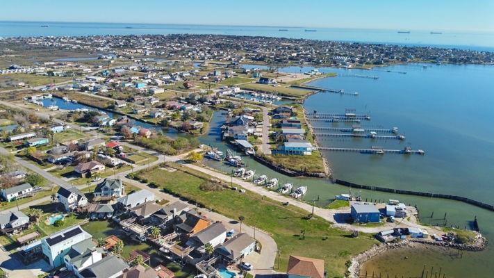 1204 Aqua Way, San Leon, TX for sale - Aerial - Image 3 of 11