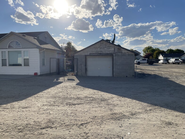 11470 Karcher Rd, Nampa, ID à louer - Photo du bâtiment - Image 3 de 9