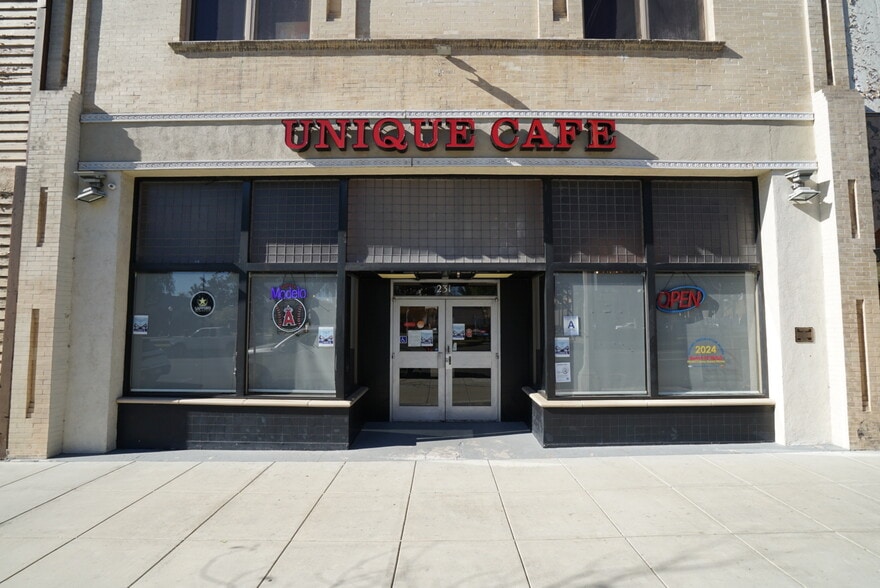231 N Euclid Ave, Ontario, CA à louer - Photo du bâtiment - Image 2 de 7