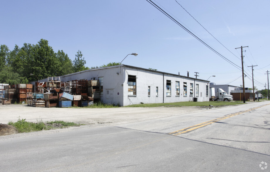 446 W Lake St, Ravenna, OH for sale - Building Photo - Image 3 of 16