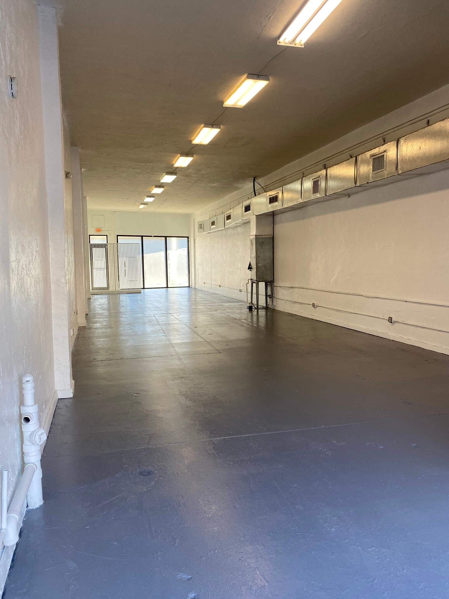 101-119 NE 54th St, Miami, FL for lease Interior Photo- Image 1 of 2