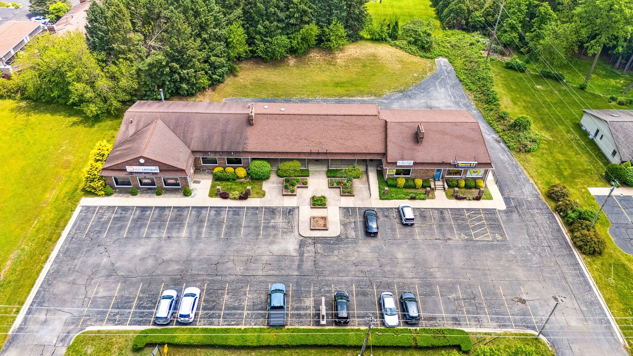 2603-2605 S Cleveland Ave, Saint Joseph, MI for sale Building Photo- Image 1 of 48