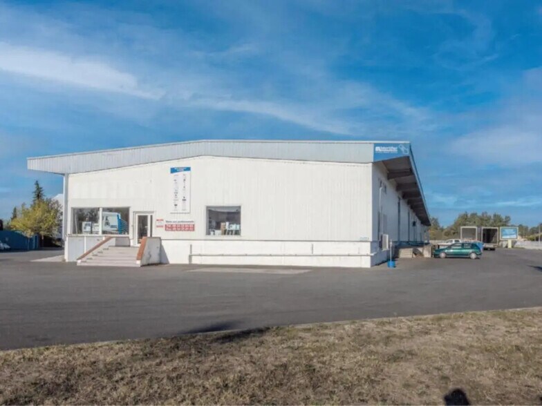 Flex dans Portet-sur-Garonne à louer - Photo du bâtiment - Image 1 de 12