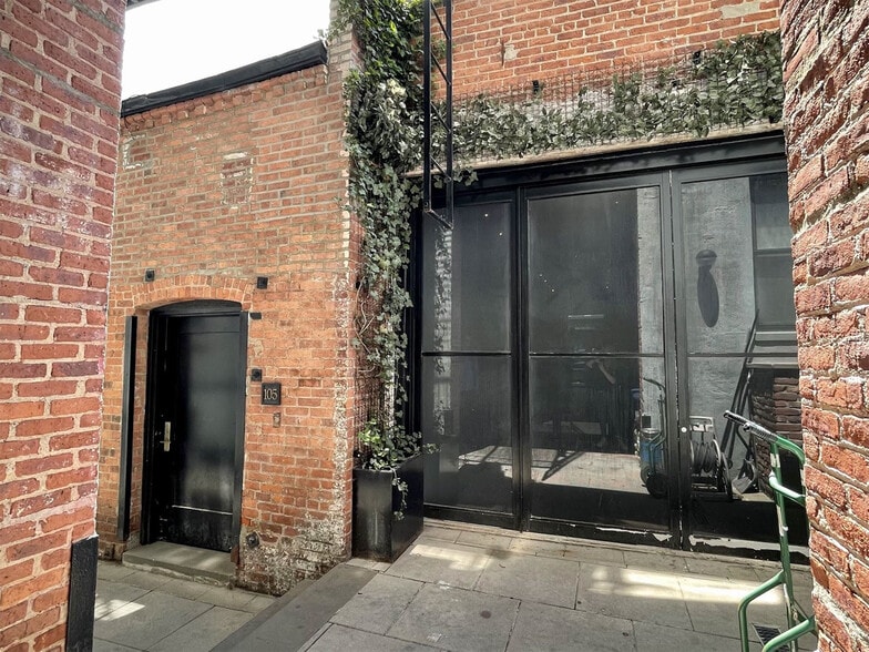 68 Richardson St, Brooklyn, NY for lease - Building Photo - Image 1 of 1