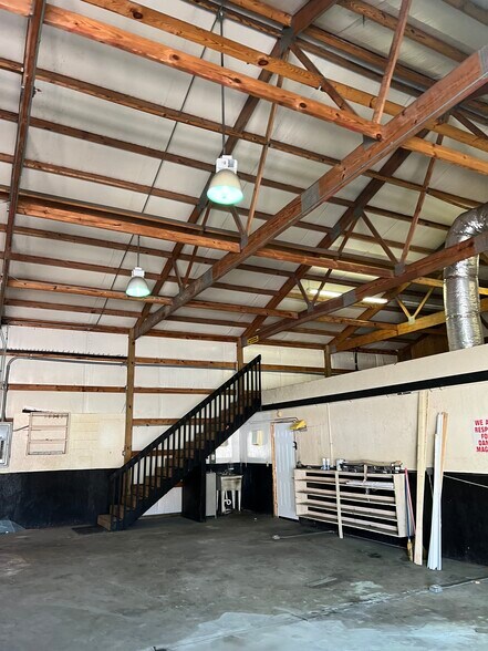 125 Old Number Six Hwy, Saint Matthews, SC à louer - Photo intérieure - Image 2 de 12