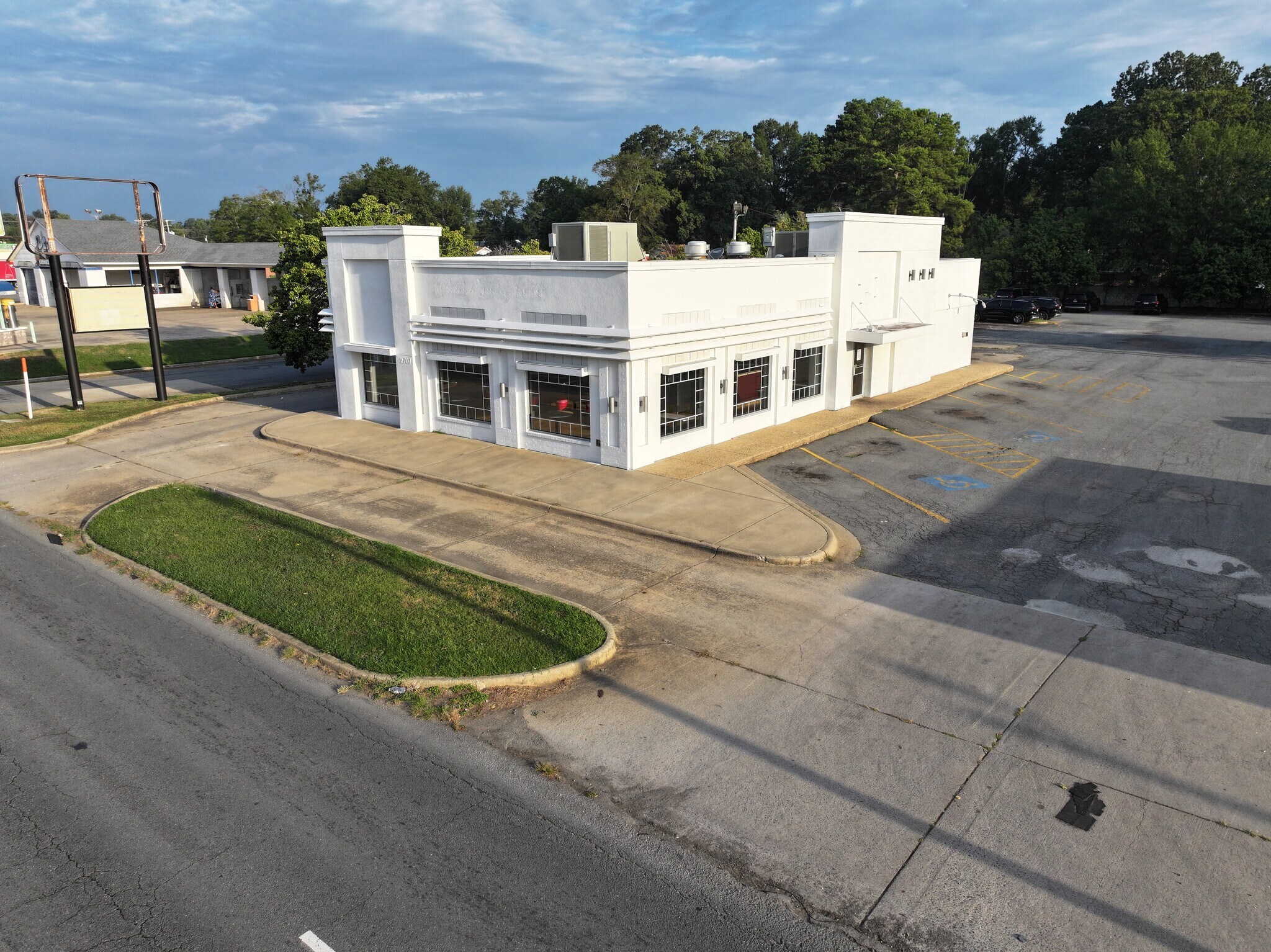 2707 W 28th Ave, Pine Bluff, AR à louer Photo du bâtiment- Image 1 de 16
