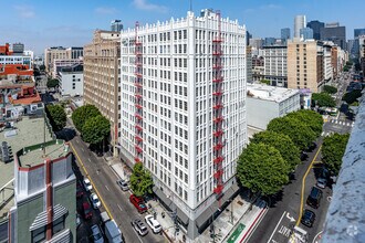 122 E 7th St, Los Angeles, CA - Aerial map view