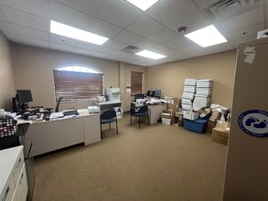 1069 Ringwood Ave, Haskell, NJ for lease Building Photo- Image 2 of 8