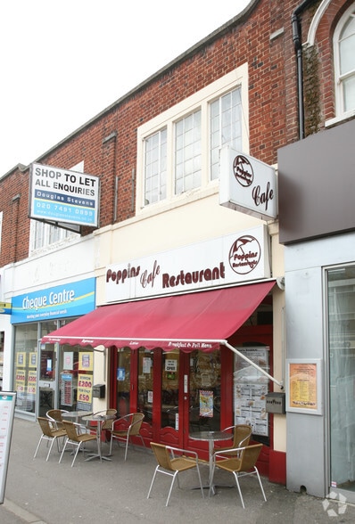 73 Commercial Way, Woking for sale - Primary Photo - Image 1 of 2