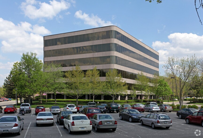 10950 Grandview St, Overland Park, KS à louer - Photo du bâtiment - Image 2 de 8