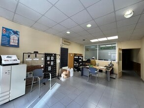Retail in Mataró, Barcelona for lease Interior Photo- Image 2 of 14