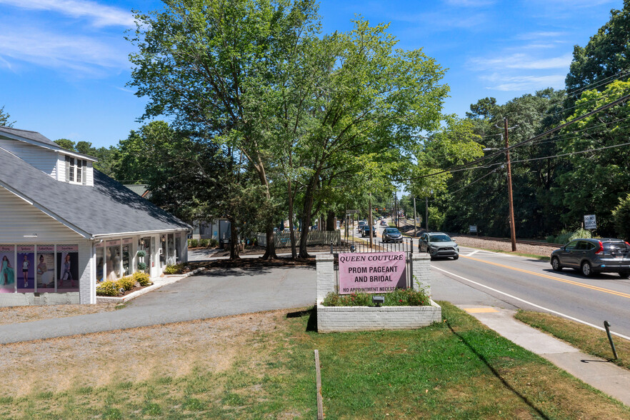 9010 Main St, Woodstock, GA for sale - Building Photo - Image 3 of 28