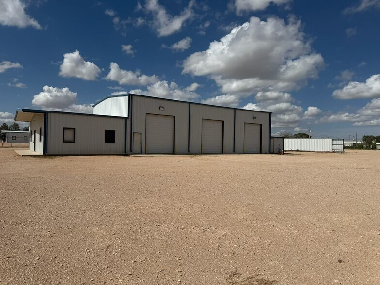 3105 S County Road 1255, Midland, TX à louer - Photo du bâtiment - Image 1 de 10