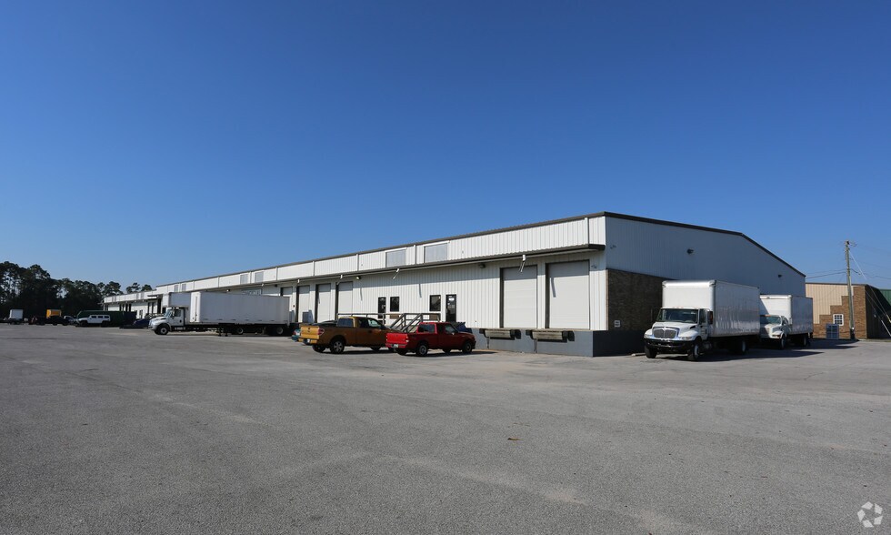 3375 Copter Rd, Pensacola, FL for lease - Primary Photo - Image 1 of 17