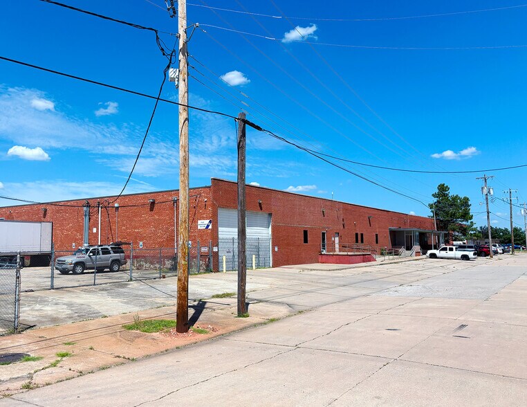 317 NE 31st St, Oklahoma City, OK à vendre - Photo du bâtiment - Image 3 de 18