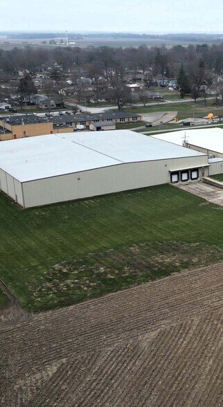 100 Trowbridge Rd, Neoga, IL à vendre - Aérien - Image 2 de 10