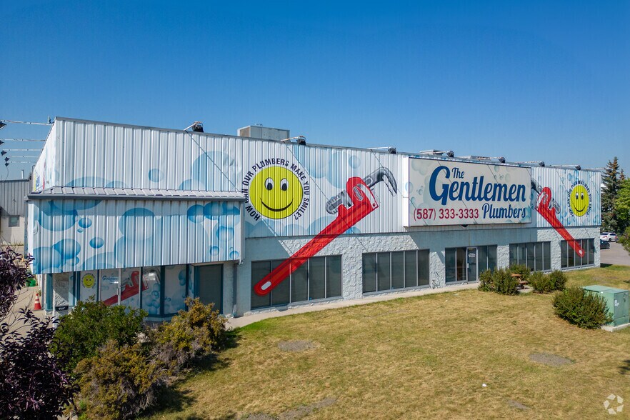 5355 8th St NE, Calgary, AB for sale - Primary Photo - Image 1 of 1