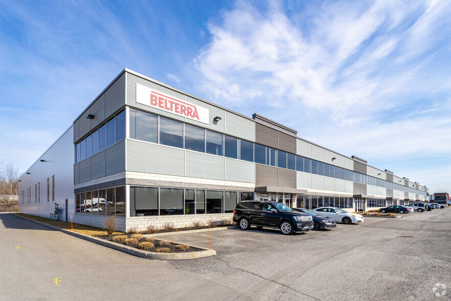 1015-1037 Rue Des Forges, Terrebonne, QC for lease - Building Photo - Image 3 of 16