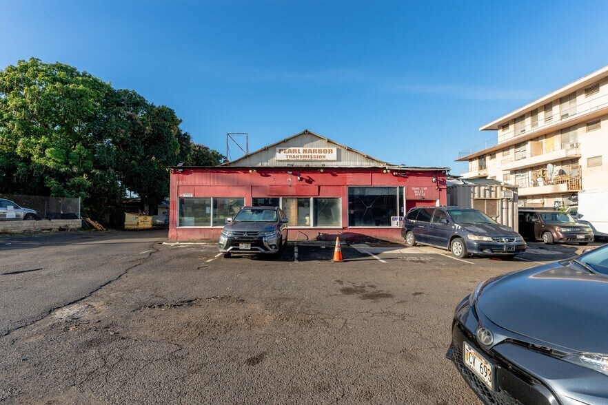 98-391 Kamehameha Hwy, Aiea, HI à louer - Photo du bâtiment - Image 3 de 15