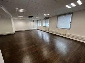 Office in Évry-Courcouronnes for lease Interior Photo- Image 2 of 6