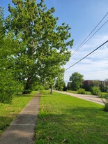 710 Snyder St, Rantoul IL - Parking Garage