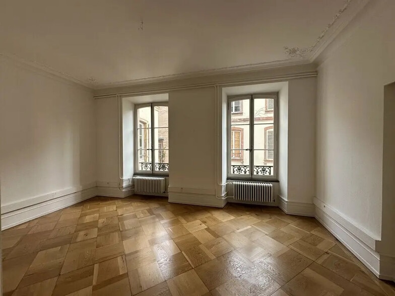 Office in Strasbourg for lease - Interior Photo - Image 3 of 9